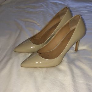 Calvin Klein nude pointed pumps